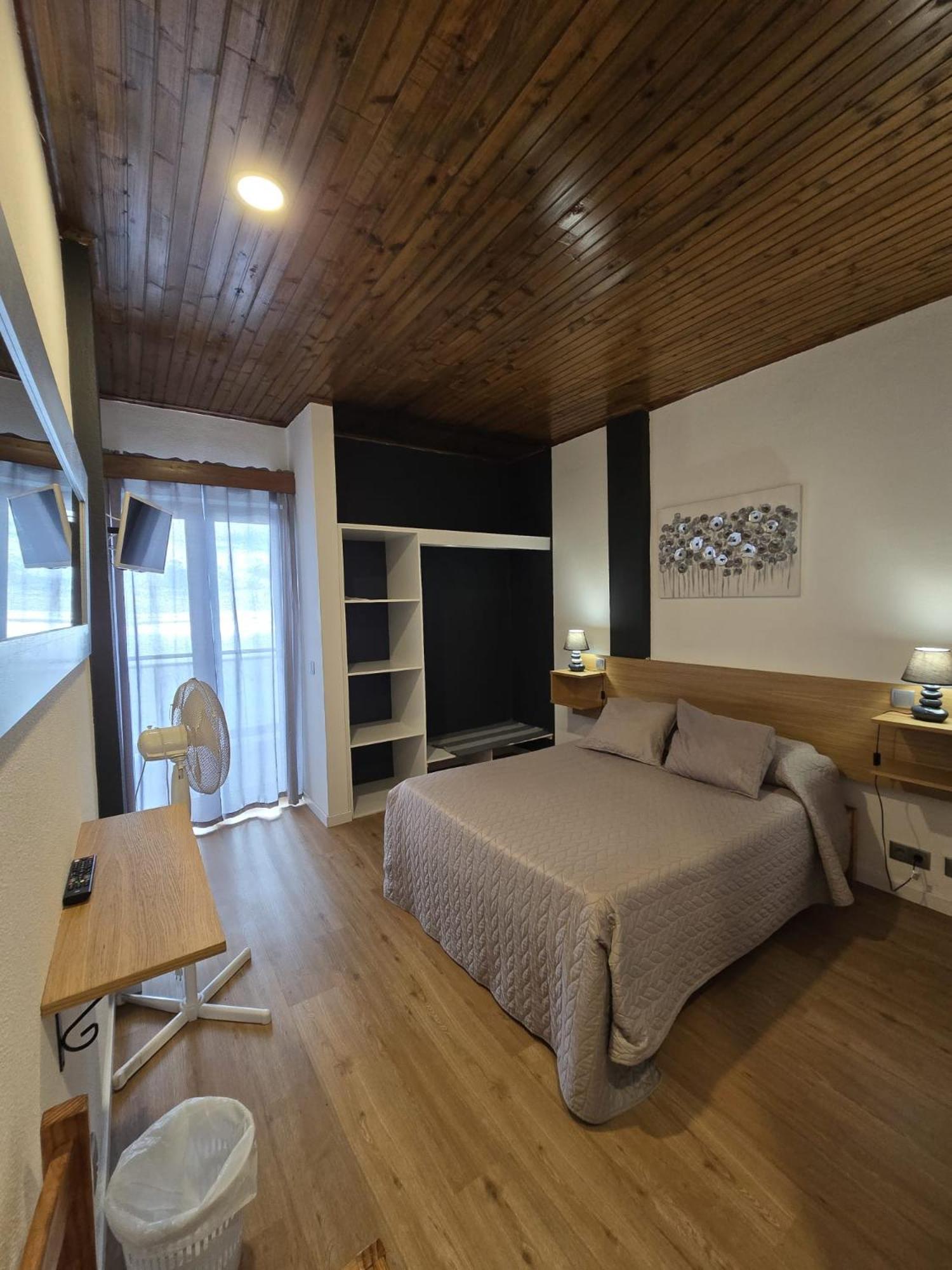 Al Moniz Hotel Água de Pena Eksteriør billede
